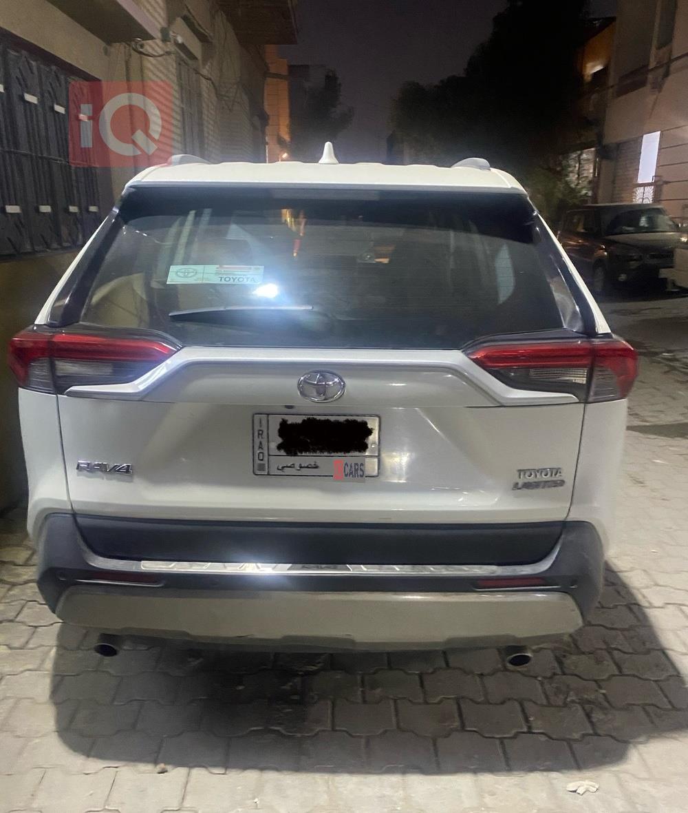 تويوتا راف 4